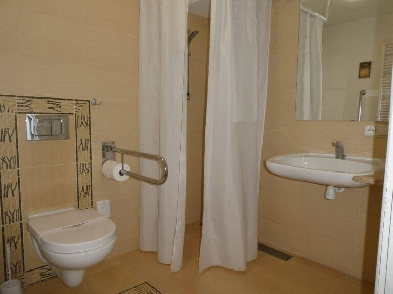 Łazienka KOMFORT niepełnosprawni1