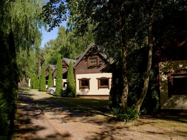 Domek Family – salon z aneksem kuchennym, domek dla rodzin